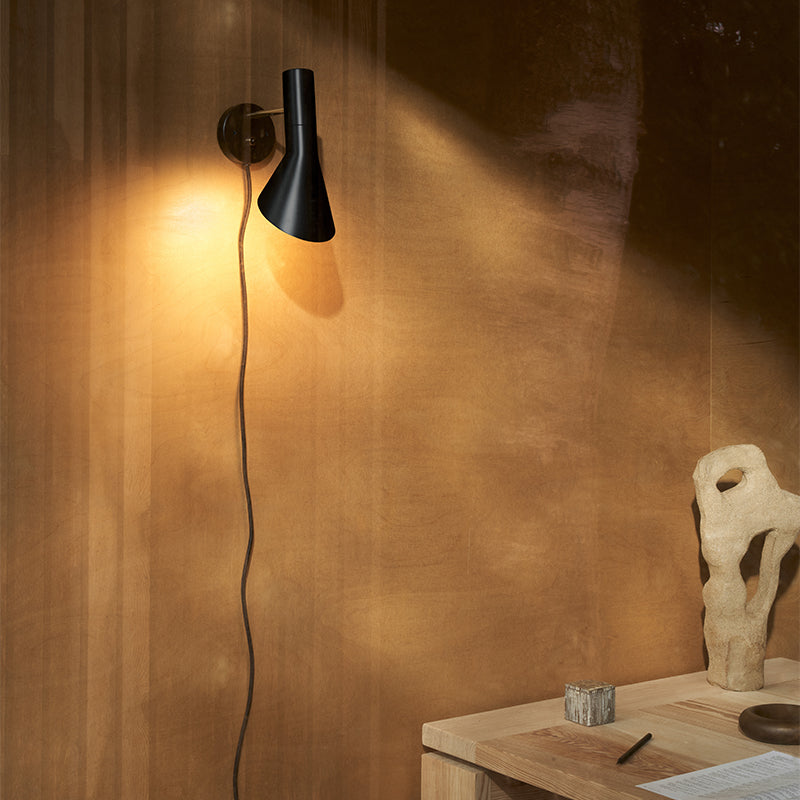 Louis Poulsen AJ Wall Light